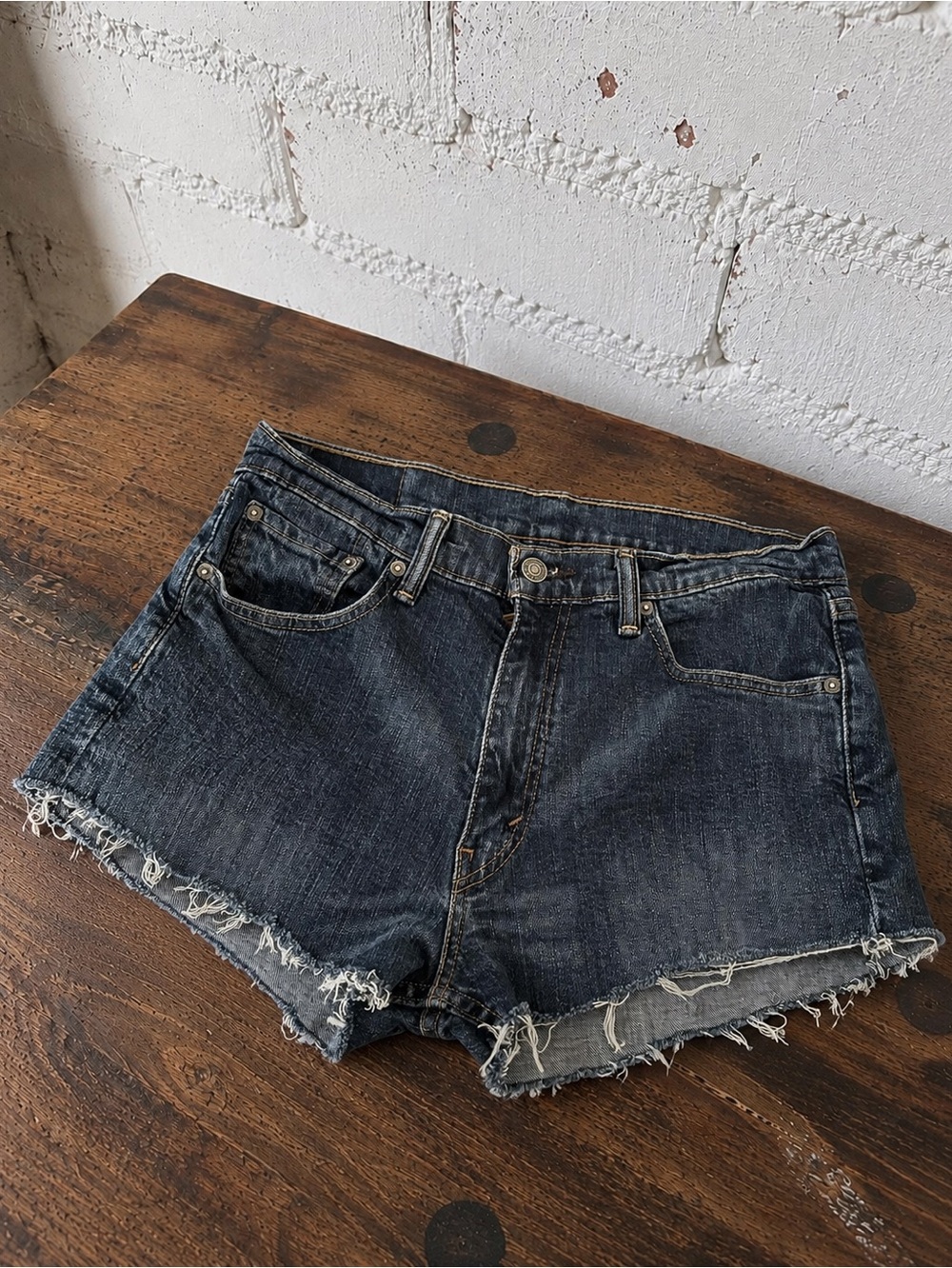 Y2K Indie Sleaze Levi’s 505 Dark Wash Distressed Denim Cutoff Shorts